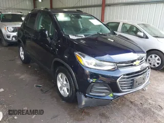 2022 Chevrolet Trax LT with VIN KL7CJPSM9NB564368, listed as a IAAI auction lot 41715716 with 42,421 mi miles. Bid and sale history available at carsss.com. Image 1.