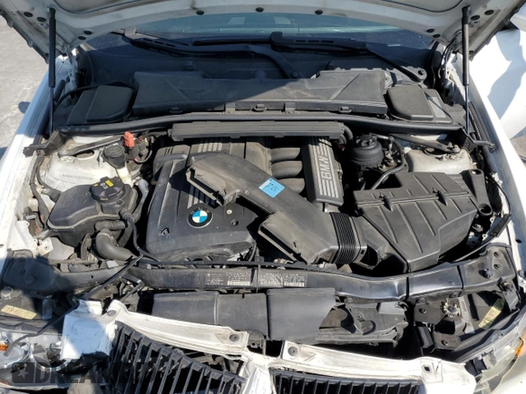 2007 BMW 3 Series 328i with VIN WBAVC53527FZ74813, listed as a Copart auction lot 62311675 with 159,332 mi miles and Salvage title. Bid and sale history available at DreamBid. Image 11.