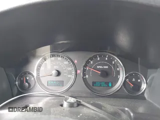 2006 Jeep Commander Limited z VIN 1J8HH58N16C309677, wystawiony jako IAAI lot #42181393 z przebiegiem 310 457 mil mil oraz . Historia ofert i sprzedaży dostępna na DreamBid. Obrazek 7.