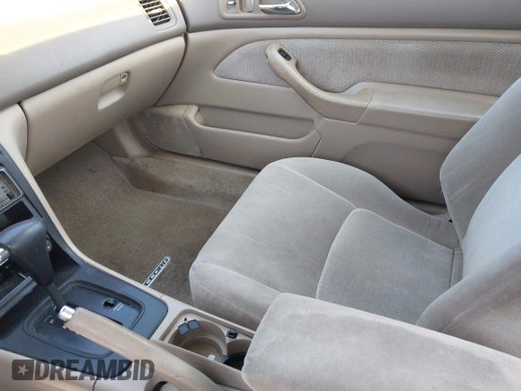 1996 Honda Accord LX with VIN 1HGCD7235TA023405, listed as a IAAI auction lot 42079595 with 132,937 mi miles and . Bid and sale history available at carsss.com. Image 5.