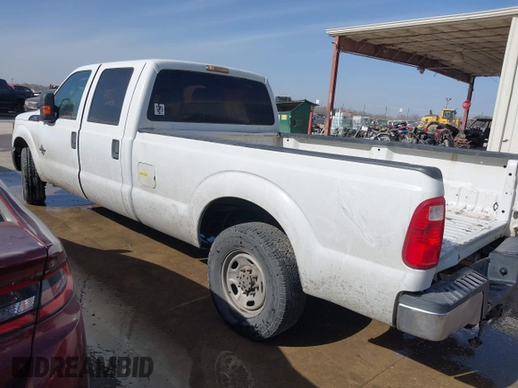 2015 Ford F-350 XL with VIN 1FT7W3AT0FEB56493, listed as a IAAI auction lot 41629744 with 261,988 mi miles and . Bid and sale history available at DreamBid. Image 3.