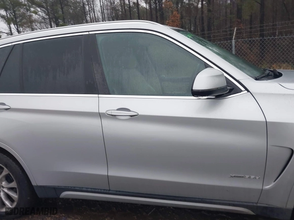 2015 BMW X5 xDrive35d with VIN 5UXKS4C51F0N06221, listed as a IAAI auction lot 41568976 with 162,442 mi miles. Bid and sale history available at carsss.com. Image 14.