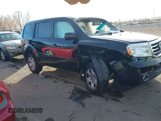 2015 Honda Pilot SE with VIN 5FNYF4H3XFB064676, listed as a IAAI auction lot 41241236 with Not Provided miles and . Bid and sale history available at carsss.com. Image 1.