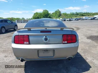 2009 Ford Mustang GT z VIN 1ZVHT82H295123520, wystawiony jako IAAI lot #42313485 z przebiegiem 153 069 mil mil oraz . Historia ofert i sprzedaży dostępna na DreamBid. Obrazek 17.