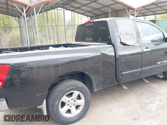 2006 Nissan Titan SE z VIN 1N6BA06B26N546547, wystawiony jako IAAI lot #42080790 z przebiegiem 235 362 mil mil oraz . Historia ofert i sprzedaży dostępna na DreamBid. Obrazek 12.