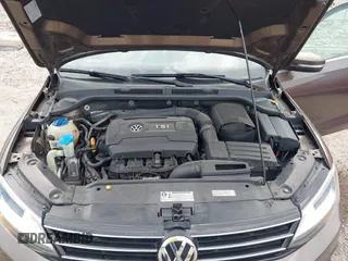 2015 Volkswagen Jetta SE with VIN 3VWD07AJXFM289988, listed as a IAAI auction lot 42322842 with 131,998 mi miles and . Bid and sale history available at DreamBid. Image 10.