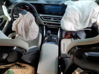 2024 BMW M3 Competition xDrive z VIN WBS43AY06RFT60878, wystawiony jako Copart lot #59680505 z przebiegiem 6 551 mil mil oraz Szkoda całkowita • Salvage title. Historia ofert i sprzedaży dostępna na DreamBid. Obrazek 8.