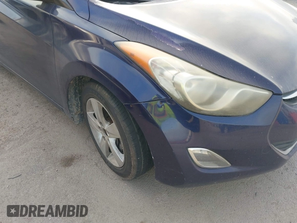 2013 Hyundai Elantra GLS z VIN 5NPDH4AE8DH310207, wystawiony jako IAAI lot #41170804 z przebiegiem 138 638 mil mil oraz . Historia ofert i sprzedaży dostępna na DreamBid. Obrazek 13.
