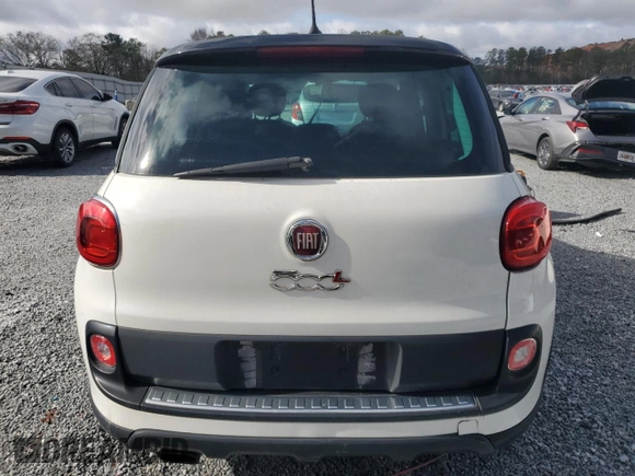 2015 FIAT 500L Urbana Trekking z VIN ZFBCFADH8FZ031831, wystawiony jako Copart lot #44836065 z przebiegiem 171 185 mil mil oraz Czysty tytuł • Clean title. Historia ofert i sprzedaży dostępna na DreamBid. Obrazek 6.