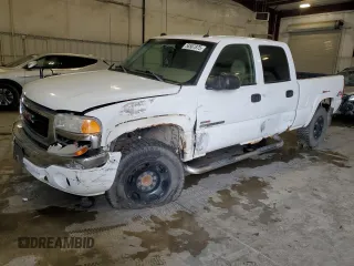 2005 GMC Sierra 2500HD SLE with VIN 1GTHK23265F879577, listed as a Copart auction lot 58587875 with 456,926 mi miles and Salvage title. Bid and sale history available at DreamBid. Image 1.