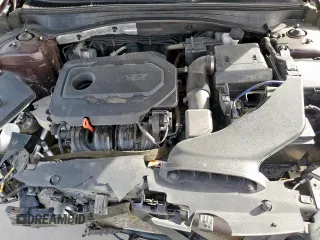 2020 Kia Optima LX z VIN 5XXGT4L32LG383588, wystawiony jako Copart lot #49146715 z przebiegiem 94 172 mil mil oraz Szkoda całkowita • Salvage title. Historia ofert i sprzedaży dostępna na DreamBid. Obrazek 11.