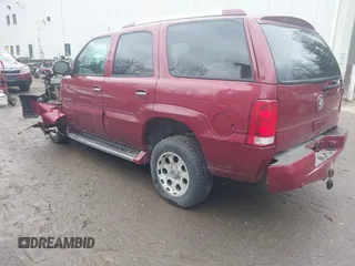 2004 Cadillac Escalade z VIN 1GYEK63N24R186095, wystawiony jako IAAI lot #42175258 z przebiegiem 172 342 mil mil oraz . Historia ofert i sprzedaży dostępna na DreamBid. Obrazek 3.