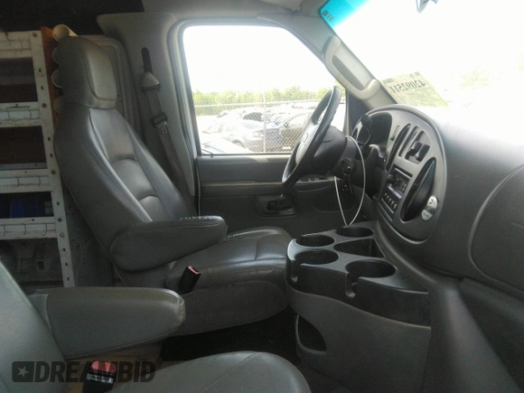 2007 Ford Econoline Cargo with VIN 1FTNS24W07DB34472, listed as a IAAI auction lot 42092511 with 187,546 mi miles. Bid and sale history available at carsss.com. Image 5.