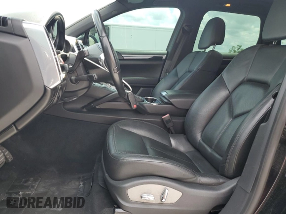 2013 Porsche Cayenne S с VIN WP1AB2A22DLA83248, выставлен на аукционе Copart как лот 55978885 с пробегом 163 380 миль миль и На запчасти • Non repairable. История ставок и продаж доступна на DreamBid. Изображение 7.