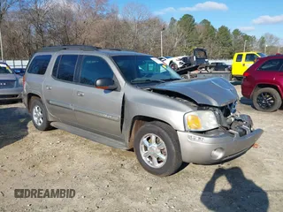 2003 GMC Envoy XL SLE with VIN 1GKES16S536164428, listed as a IAAI auction lot 41728922 with 268,309 mi miles. Bid and sale history available at carsss.com. Image 1.