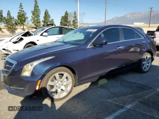 2015 Cadillac ATS Standard RWD z VIN 1G6AA5RA4F0105842, wystawiony jako Copart lot #49449925 z przebiegiem 152 336 mil mil oraz Szkody całkowita. Historia ofert i sprzedaży dostępna na DreamBid. Obrazek 1.