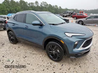 2024 Buick Encore GX Sport Touring с VIN KL4AMDSL8RB002310, выставлен на аукционе Copart как лот 60415925 с пробегом 8 828 миль миль и Чистый • Clean title. История ставок и продаж доступна на DreamBid. Изображение 4.