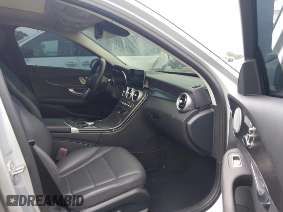 2021 Mercedes-Benz C 300 with VIN W1KWF8DB7MR647862, listed as a IAAI auction lot 42183785 with 29,462 mi miles and . Bid and sale history available at DreamBid. Image 5.