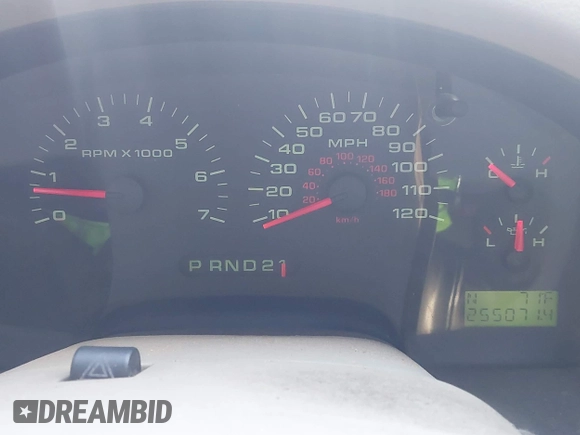 2005 Ford F-150 XLT with VIN 1FTPW14555FB63773, listed as a IAAI auction lot 42004420 with 255,071 mi miles. Bid and sale history available at carsss.com. Image 7.