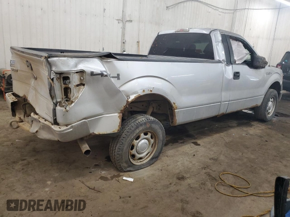 2013 Ford F-150 XL with VIN 1FTNF1EF1DKF15607, listed as a Copart auction lot 82868284 with 206,015 mi miles and Salvage title. Bid and sale history available at DreamBid. Image 3.