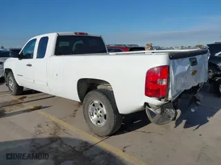2013 Chevrolet Silverado 1500 LT with VIN 1GCRCSE08DZ166948, listed as a IAAI auction lot 41254225 with 206,541 mi miles. Bid and sale history available at carsss.com. Image 3.