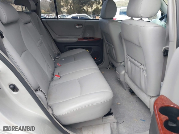 2006 Toyota Highlander w/3rd Row with VIN JTEDP21A060104055, listed as a IAAI auction lot 41786954 with 131,160 mi miles. Bid and sale history available at carsss.com. Image 8.