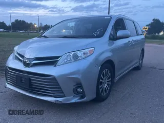 2020 Toyota Sienna XLE Auto Access Seat с VIN 5TDYZ3DC0LS030115, выставлен на аукционе Copart как лот 61694465 с пробегом 153 756 миль миль и Чистый • Clean title. История ставок и продаж доступна на DreamBid. Изображение 2.