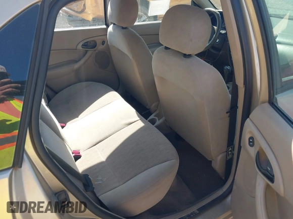 2000 Ford Focus SE with VIN 1FAFP3434YW401903, listed as a IAAI auction lot 42104706 with 201,826 mi miles and . Bid and sale history available at DreamBid. Image 8.