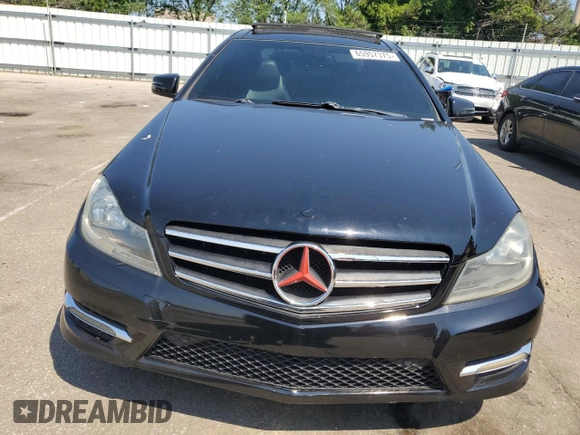 2013 Mercedes-Benz C 250 z VIN WDDGJ4HB2DF949082, wystawiony jako Copart lot #65957375 z przebiegiem 156 936 mil mil oraz Czysty tytuł • Clean title. Historia ofert i sprzedaży dostępna na DreamBid. Obrazek 5.