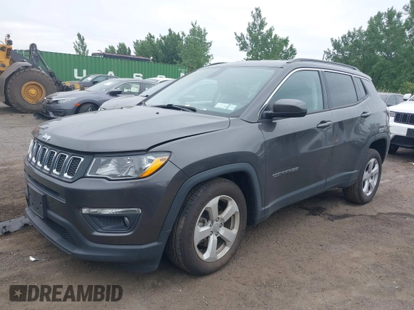 2020 Jeep Compass Latitude z VIN 3C4NJDBB4LT205322, wystawiony jako IAAI lot #42589298 z przebiegiem 50 665 mil mil oraz . Historia ofert i sprzedaży dostępna na DreamBid. Obrazek 17.