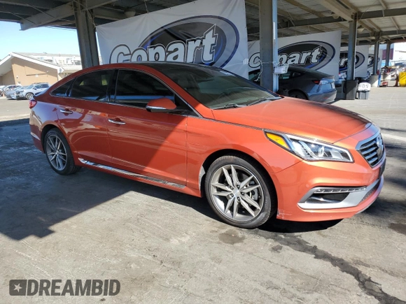 2015 Hyundai Sonata Limited z VIN 5NPE34AB2FH081938, wystawiony jako Copart lot #58261725 z przebiegiem 93 051 mil mil oraz Szkoda całkowita • Salvage title. Historia ofert i sprzedaży dostępna na DreamBid. Obrazek 4.