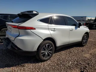 2024 Toyota Venza LE with VIN JTEAAAAH4RJ171266, listed as a Copart auction lot 77708814 with 4,872 mi miles and Salvage Title. Bid and sale history available at carsss.com. Image 3.
