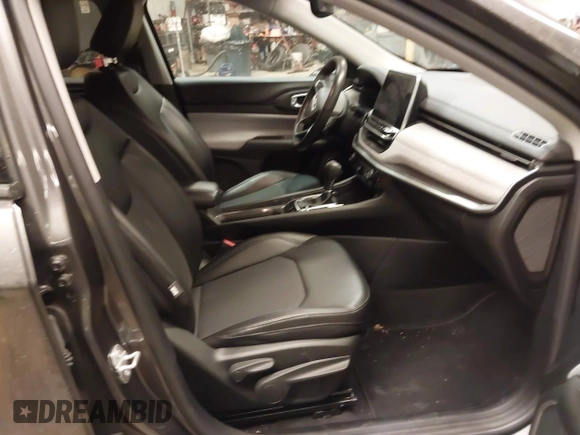 2022 Jeep Compass Altitude with VIN 3C4NJDBB3NT126047, listed as a IAAI auction lot 41570980 with 39,896 mi miles and . Bid and sale history available at DreamBid. Image 5.