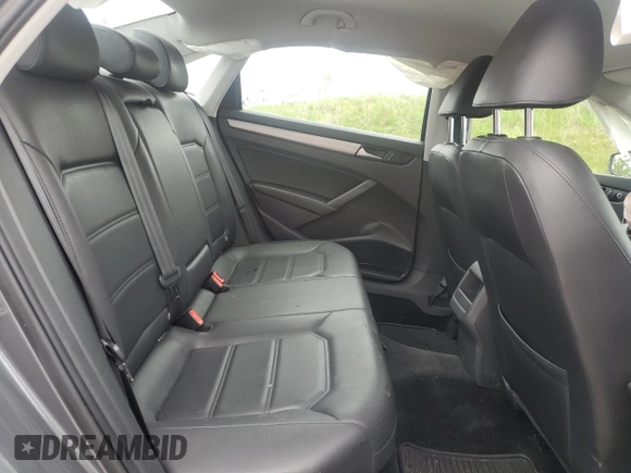 2015 Volkswagen Passat Wolfsburg Edition with VIN 1VWAT7A30FC117692, listed as a Copart auction lot 55518375 with 126,724 mi miles and Clean title. Bid and sale history available at DreamBid. Image 10.