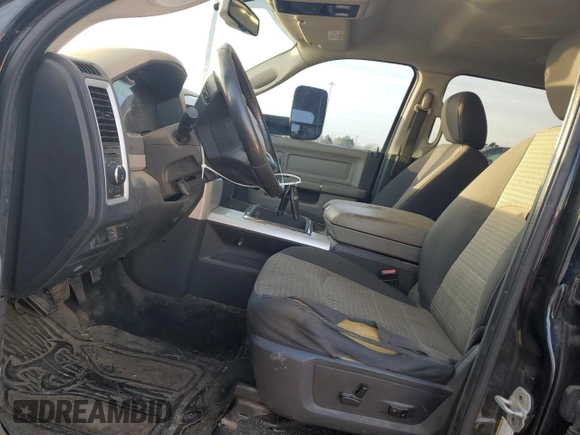 2010 Dodge 2500 SLT z VIN 3D7UT2CL4AG179852, wystawiony jako Copart lot #53741455 z przebiegiem 228 412 mil mil oraz Szkoda całkowita • Salvage title. Historia ofert i sprzedaży dostępna na DreamBid. Obrazek 7.