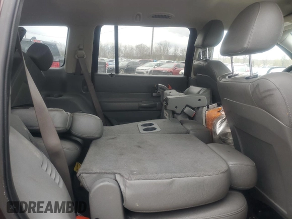 2005 Dodge Durango SLT z VIN 1D4HB48D65F539936, wystawiony jako Copart lot #49795885 z przebiegiem 262 712 mil mil oraz Szkoda całkowita • Salvage title. Historia ofert i sprzedaży dostępna na DreamBid. Obrazek 11.