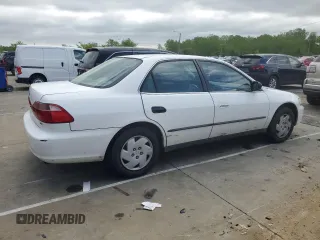 1998 Honda Accord LX z VIN 1HGCG1649WA066043, wystawiony jako Copart lot #54487645 z przebiegiem 210 789 mil mil oraz Szkoda całkowita • Salvage title. Historia ofert i sprzedaży dostępna na DreamBid. Obrazek 3.