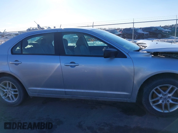 2012 Ford Fusion S with VIN 3FAHP0GA1CR150898, listed as a IAAI auction lot 41753960 with 52,427 mi miles. Bid and sale history available at carsss.com. Image 14.