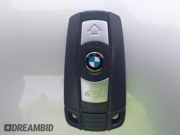 2009 BMW 1 Series 128i with VIN WBAUN13519VH81367, listed as a IAAI auction lot 41710584 with 94,462 mi miles and . Bid and sale history available at DreamBid. Image 11.