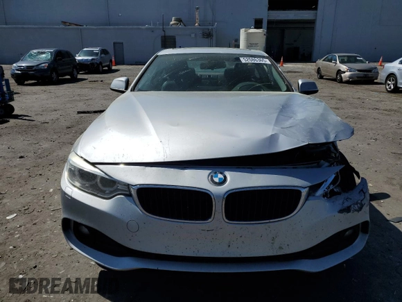 2014 BMW 4 Series 428i xDrive with VIN WBA3N5C51EF716572, listed as a Copart auction lot 52086365 with 209,742 mi miles and Salvage Title. Bid and sale history available at DreamBid. Image 5.