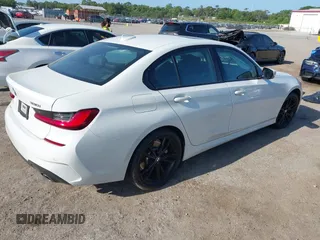 2020 BMW 3 Series 330i с VIN 3MW5R1J04L8B29799, выставлен на аукционе IAAI как лот 42124394 с пробегом 24 783 миль миль и . История ставок и продаж доступна на DreamBid. Изображение 4.