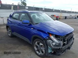 2023 Hyundai Venue SEL z VIN KMHRC8A37PU236438, wystawiony jako IAAI lot #42053376 z przebiegiem 48 859 mil mil oraz . Historia ofert i sprzedaży dostępna na DreamBid. Obrazek 1.