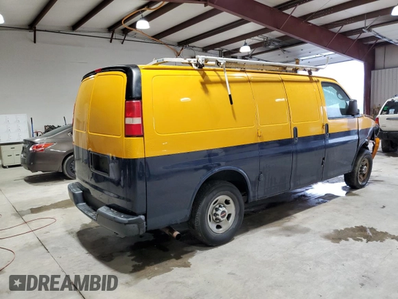 2013 GMC Savana Cargo Van with VIN 1GTZ7TBG2D1118954, listed as a Copart auction lot 73755124 with 117,410 mi miles and Salvage Title. Bid and sale history available at carsss.com. Image 3.