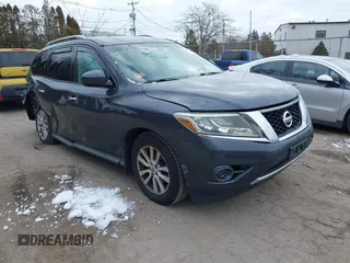 2013 Nissan Pathfinder SV with VIN 5N1AR2MM3DC650735, listed as a IAAI auction lot 38783187 with 136,947 mi miles. Bid and sale history available at carsss.com. Image 1.