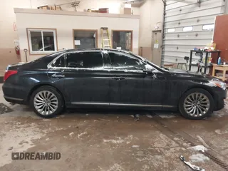 2018 Genesis G90 5.0L Ultimate with VIN KMHG54JH7JU038472, listed as a IAAI auction lot 41300699 with 85,133 mi miles. Bid and sale history available at carsss.com. Image 13.