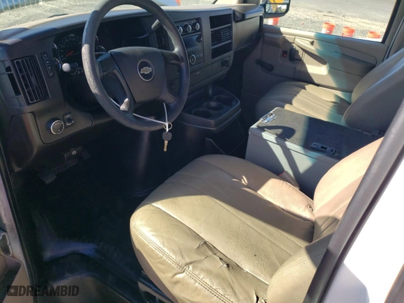 2008 Chevrolet Express Cargo Van with VIN 1GCFG15X881176155, listed as a Copart auction lot 48261515 with 174,558 mi miles and Clean Title. Bid and sale history available at carsss.com. Image 8.