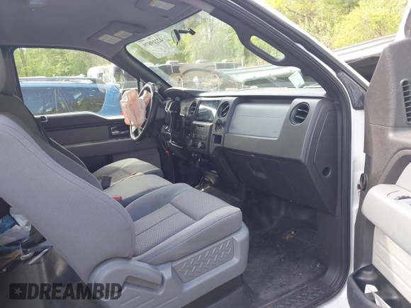 2012 Ford F-150 XL z VIN 1FTEX1EM8CFC10317, wystawiony jako IAAI lot #42219879 z przebiegiem 140 224 mil mil oraz . Historia ofert i sprzedaży dostępna na DreamBid. Obrazek 5.