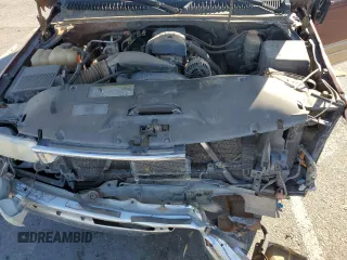 2000 Chevrolet Suburban LS with VIN 3GNEC16T2YG160819, listed as a Copart auction lot 77664344 with 200,816 mi miles and Salvage title. Bid and sale history available at DreamBid. Image 14.