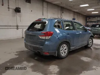 2019 Subaru Forester with VIN JF2SKACC6KH443080, listed as a IAAI auction lot 41435646 with 97,807 mi miles. Bid and sale history available at carsss.com. Image 4.