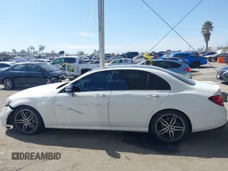 2019 Mercedes-Benz E-Class E 300 with VIN WDDZF4JB8KA566102, listed as a IAAI auction lot 41690183 with 89,085 mi miles. Bid and sale history available at carsss.com. Image 14.